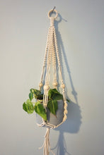 Load image into Gallery viewer, Macrame plant hanger