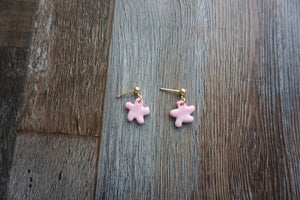 Bubblegum pink star huggies