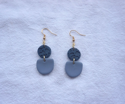 Gradient blue small geometric earrings