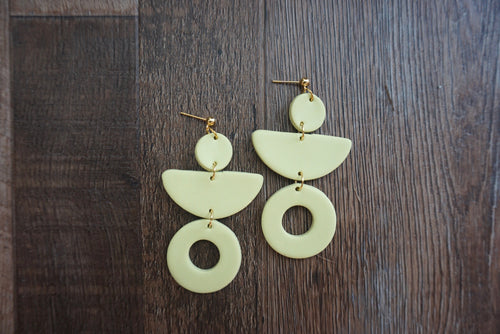 Pale yellow geometric earringw