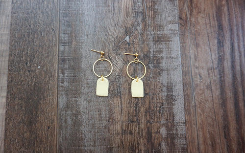 Pale yellow semi-ovals