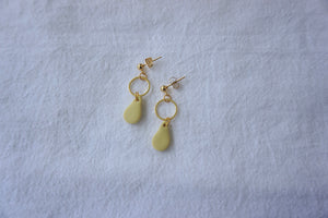 Pale yellow small teardrop earrings