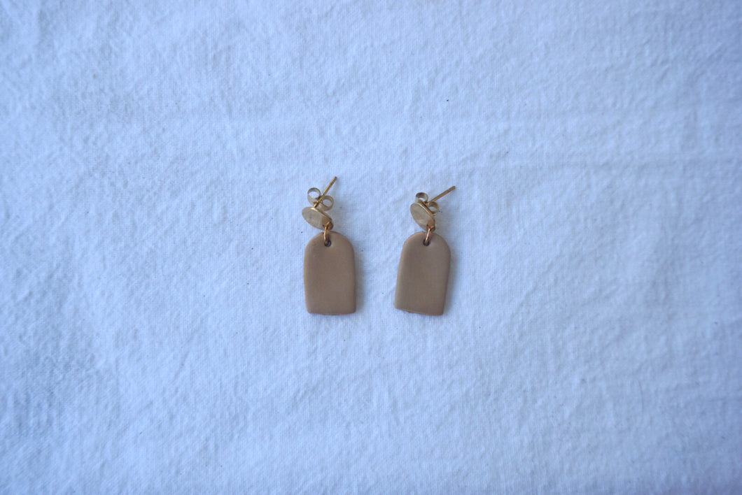 Nude orange semi-oval earrings