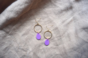 Small electric purple teardrop earrings