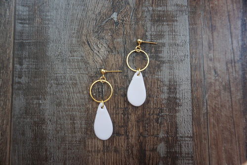 Pale lavender teardrop earrings