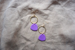 Electric purple semi-ovals