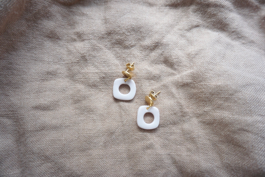 Small off-white square earrings