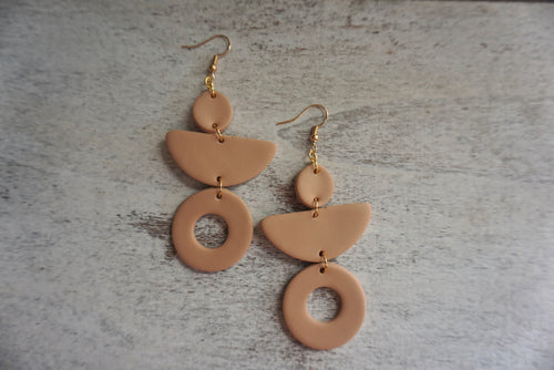 Russet brown geometric dangles