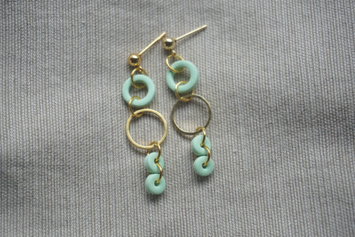 Sea-foam dangles