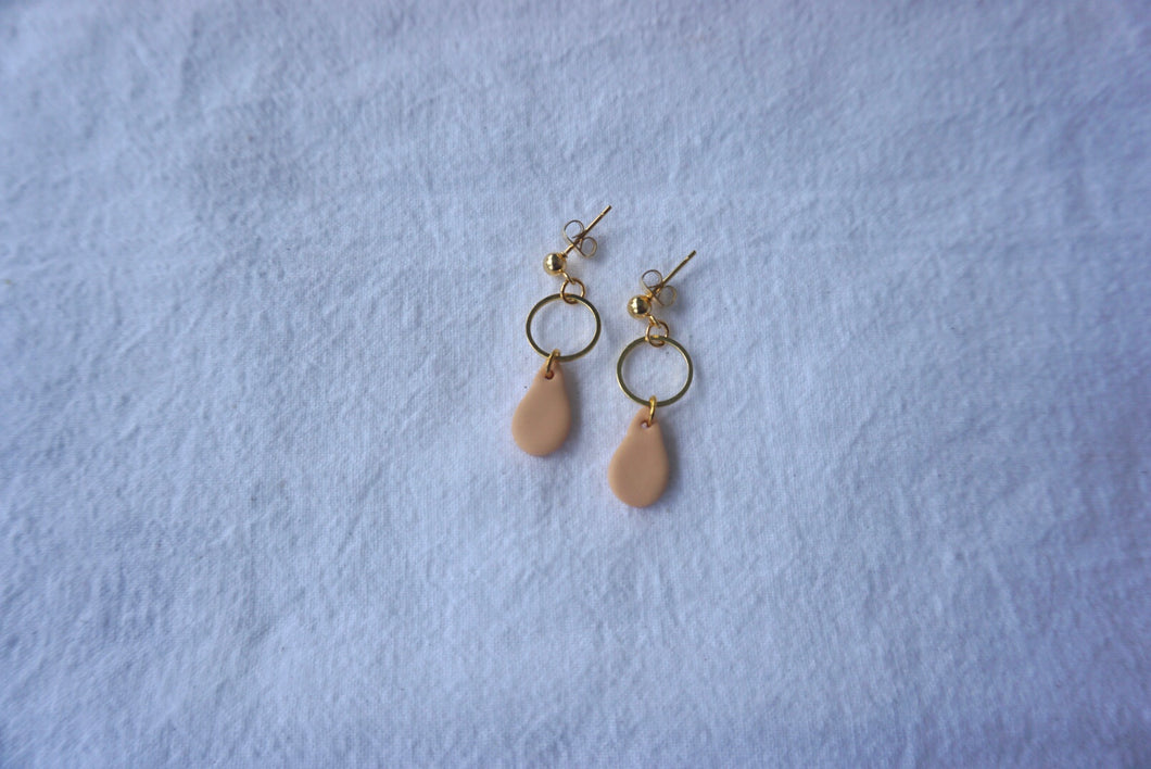 Pastel orange small teardrop earrings